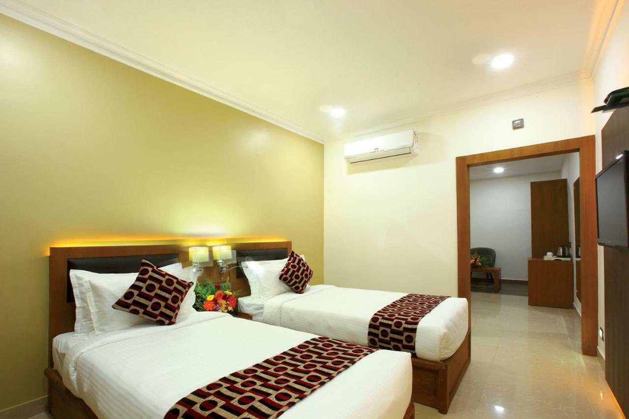 Hotel Rohini International Kallār Dış mekan fotoğraf