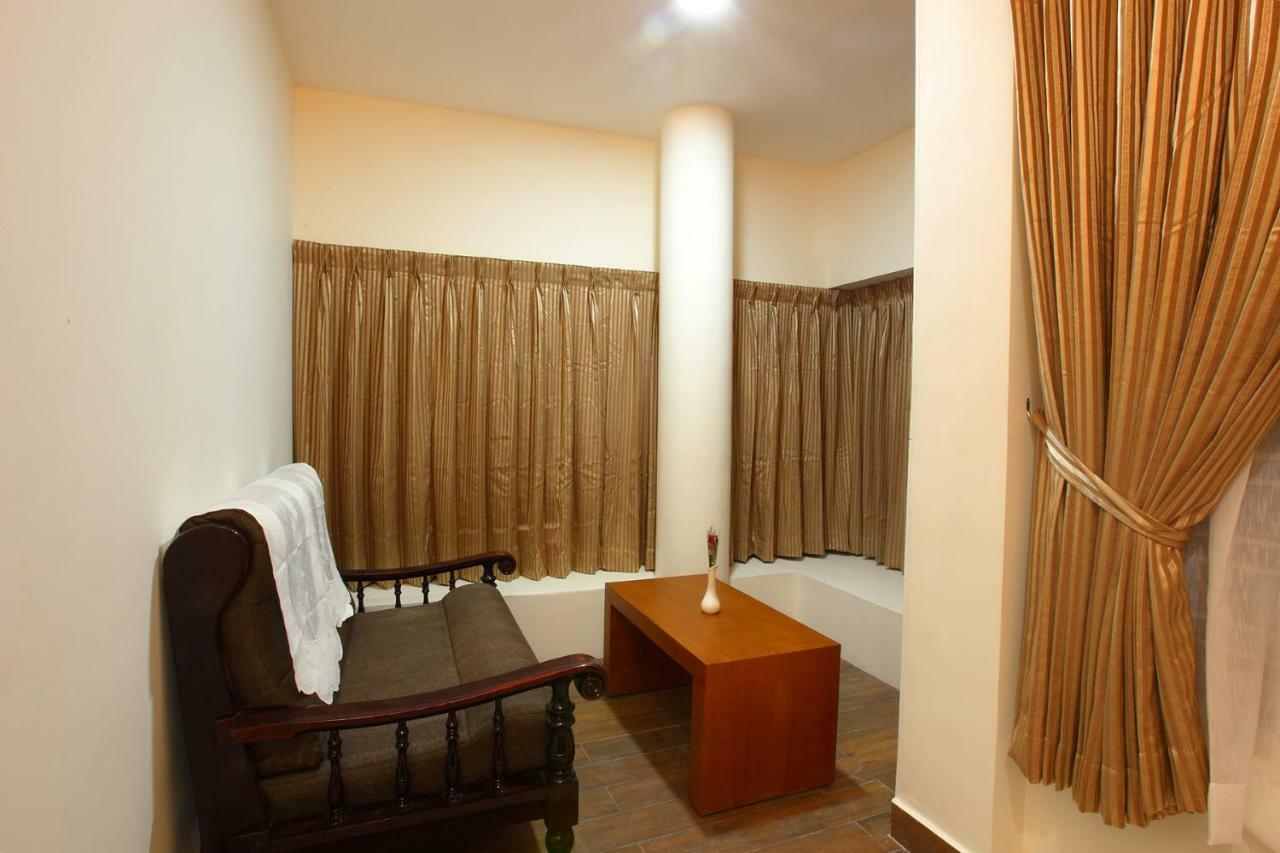 Hotel Rohini International Kallār Dış mekan fotoğraf