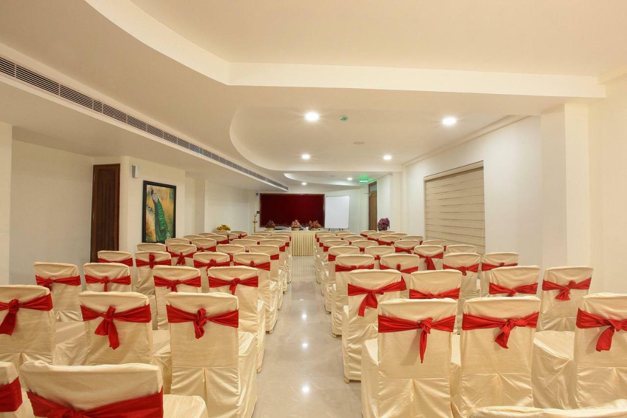 Hotel Rohini International Kallār Dış mekan fotoğraf