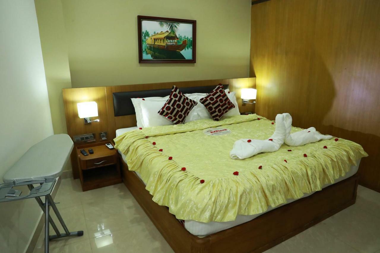 Hotel Rohini International Kallār Dış mekan fotoğraf