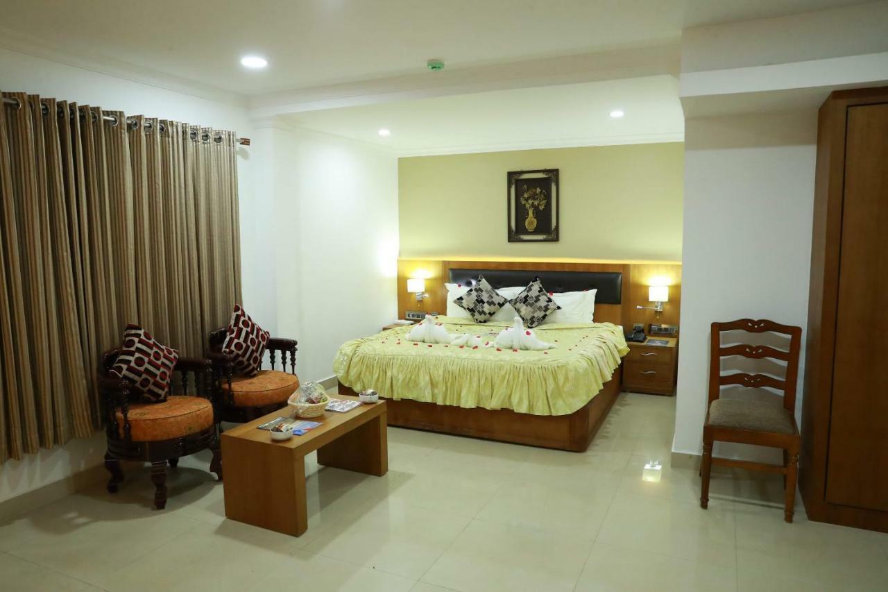 Hotel Rohini International Kallār Dış mekan fotoğraf