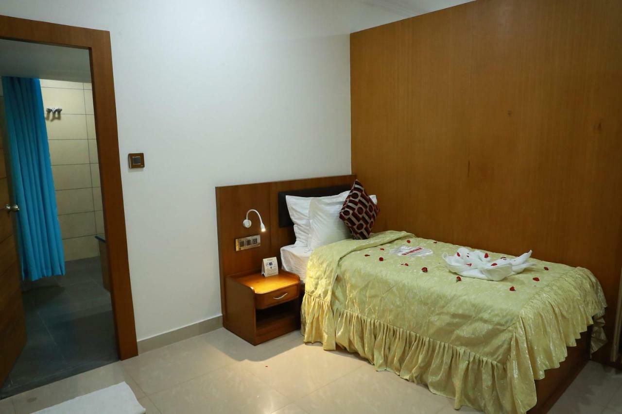 Hotel Rohini International Kallār Dış mekan fotoğraf