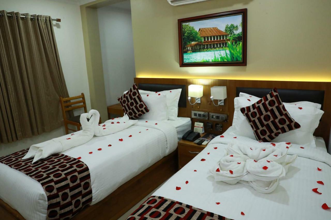 Hotel Rohini International Kallār Dış mekan fotoğraf
