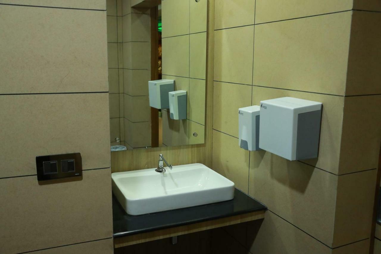 Hotel Rohini International Kallār Dış mekan fotoğraf