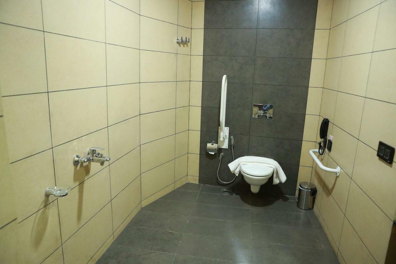 Hotel Rohini International Kallār Dış mekan fotoğraf