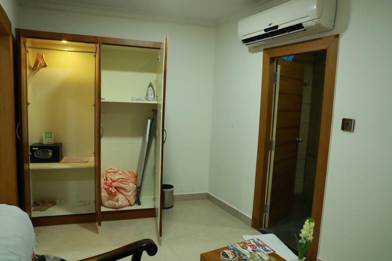 Hotel Rohini International Kallār Dış mekan fotoğraf
