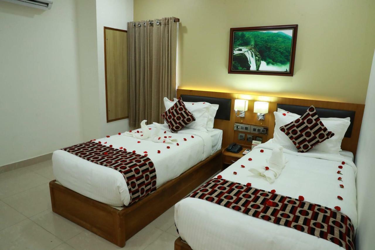 Hotel Rohini International Kallār Dış mekan fotoğraf
