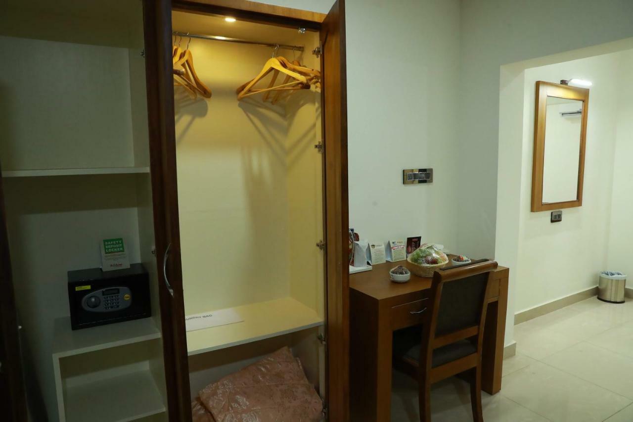 Hotel Rohini International Kallār Dış mekan fotoğraf